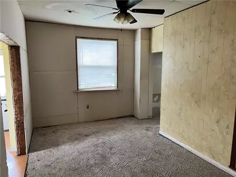 Living - 313 E 9th Ave, Tarentum, PA 15084 photo 1 of 6