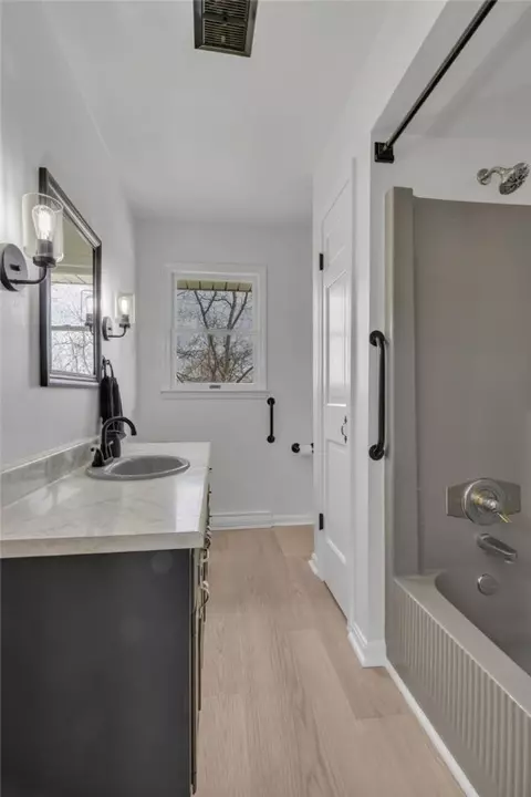 Bath - 119 Chambers Dr, Monaca, PA 15061 photo 1 of 3