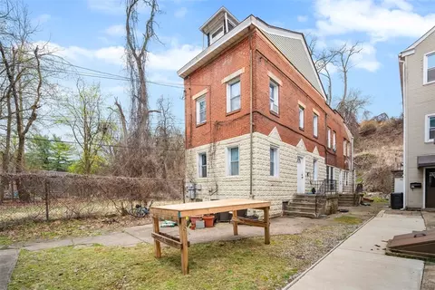 51 Boundary St, Pittsburgh, PA 15213