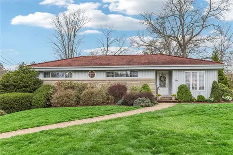 2260 Cremona Dr, Pittsburgh, PA 15241