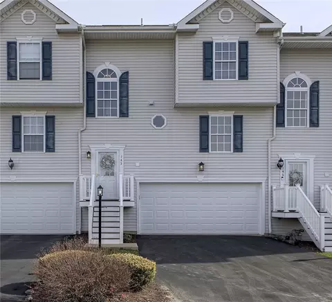 143 Manor View Dr, Manor, PA 15665