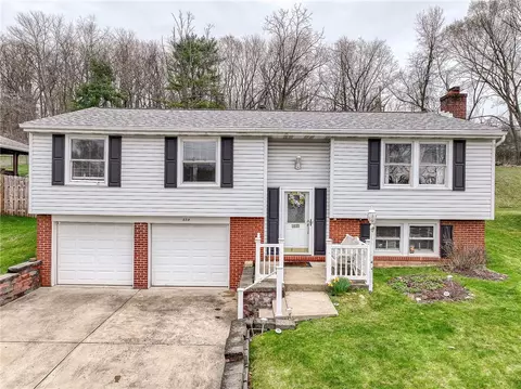 559 Catskill Dr, Pittsburgh, PA 15239