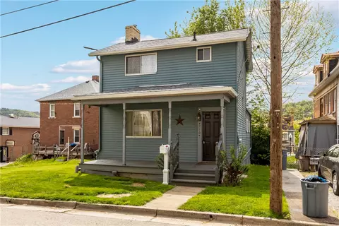 910 Walnut St, Springdale, PA 15144