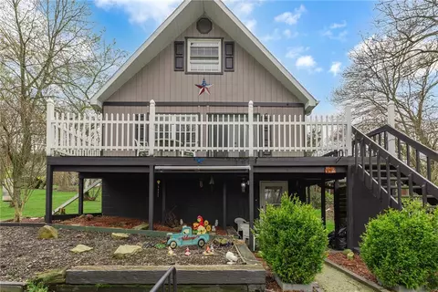 1050 Harvey Run Rd, Freedom, PA 15042
