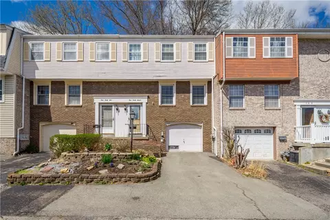 147 Hunting Creek Rd, Canonsburg, PA 15317