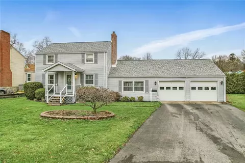 1373 Glenwood Dr, Sharon, PA 16146