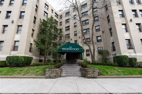 372 S Highland Ave #508, Pittsburgh, PA 15206
