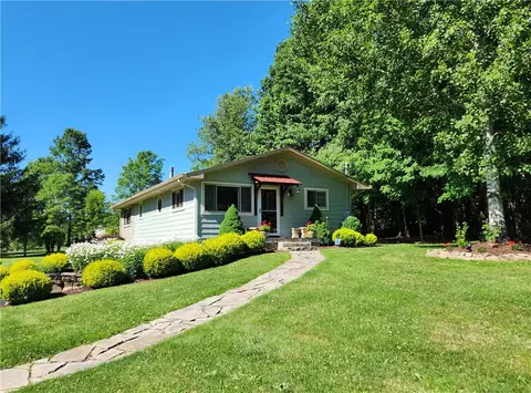 247 Kutenai Trl, Mercer, PA 16137