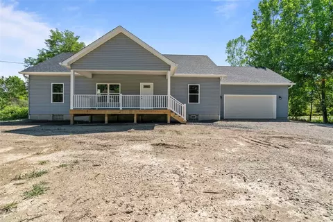 122 Knoll Dr, New Castle, PA 16102