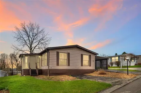 99 Devonshire Dr, Delmont, PA 15626