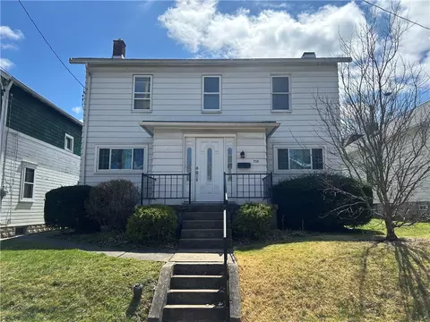 710 Bridge St, New Kensington, PA 15068