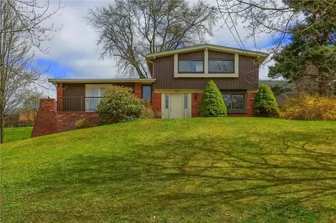 2566 Matterhorn Dr, Wexford, PA 15090