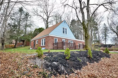 5090 Keiners Ln, Pittsburgh, PA 15205