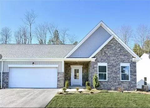 2777 Marra Dr, Gibsonia, PA 15044