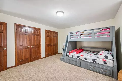 Bedroom - 8330 Delaware Ave, North Huntingdon, PA 15642 photo 3 of 6