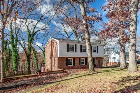 213 Teakwood Rd, Butler, PA 16002