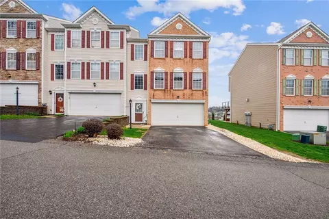 112 Alderwood Dr, Greensburg, PA 15601