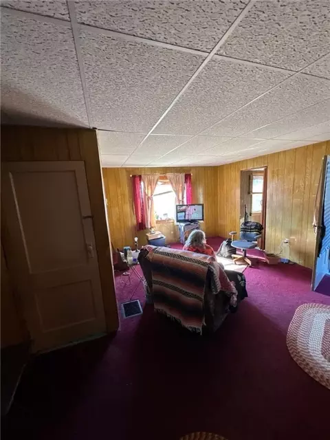 110 Sharp St, Clairton, PA 15025 photo 9