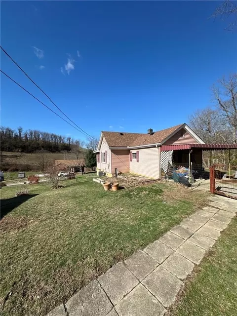 110 Sharp St, Clairton, PA 15025 photo 40