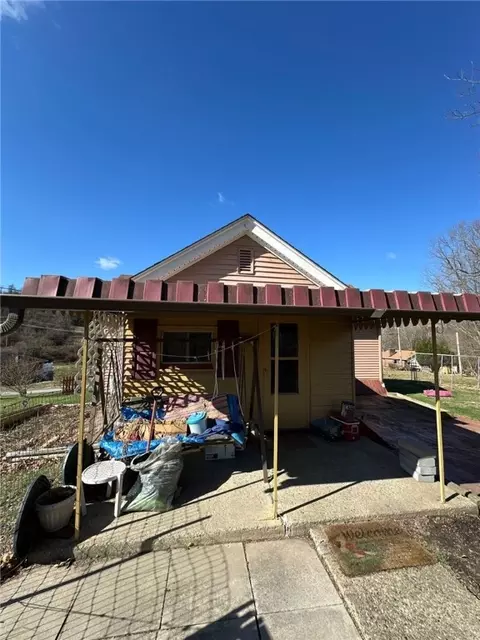 110 Sharp St, Clairton, PA 15025 photo 34