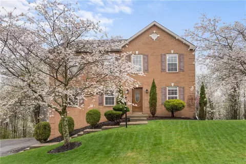 537 Potomac Dr, Washington, PA 15301