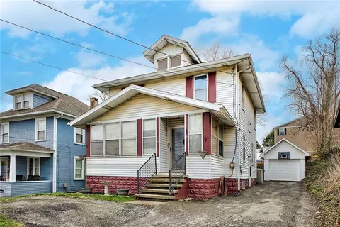597 S 6th St, Indiana, PA 15701