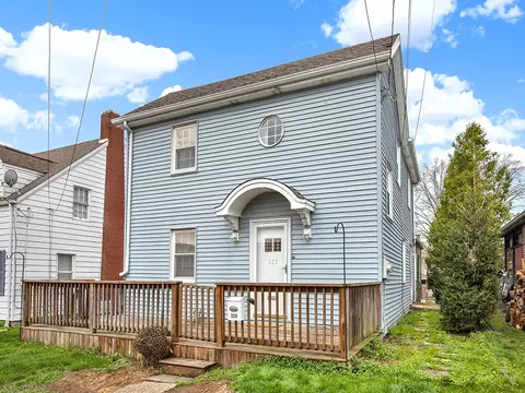 329 Margaret St, Jeannette, PA 15644