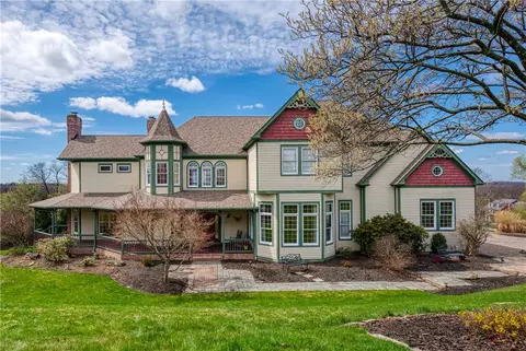 422 Heights Dr, Gibsonia, PA 15044