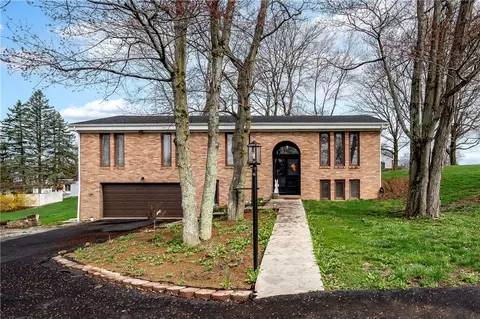 100 Thornwood Dr, Butler, PA 16001