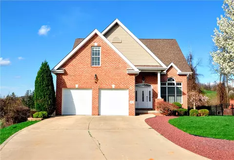 422 Abbey Ln, Belle Vernon, PA 15012
