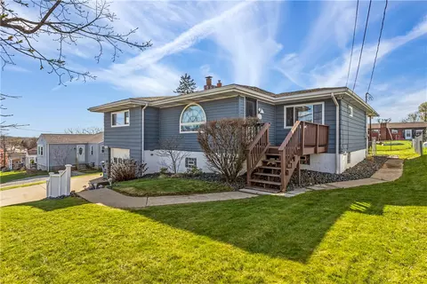 2050 Guffey Rd, Irwin, PA 15642