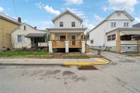 326 Mckinley Ave, East Vandergrift, PA 15629