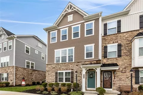 624 Amarth Ln, Cranberry Township, PA 16066