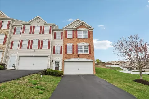 740 Freedom Dr, Carnegie, PA 15106