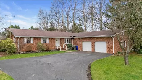 389 Kriess Rd, Renfrew, PA 16053