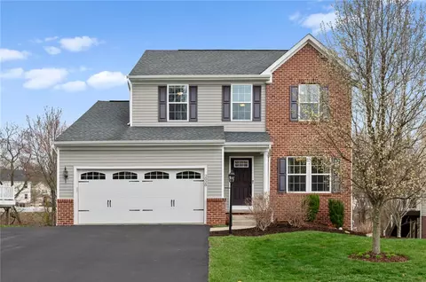 2028 Blackberry Ln, Valencia, PA 16059