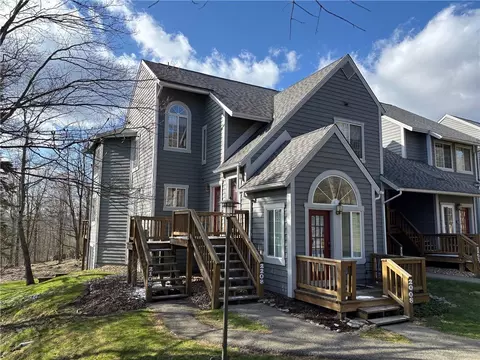 2208 S Ridge Ter, Hidden Valley, PA 15502