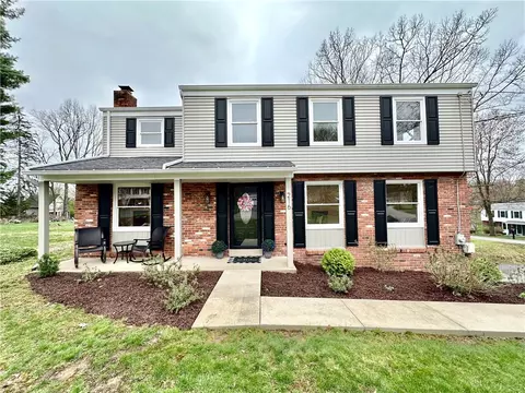 216 Friar Ln, Canonsburg, PA 15317