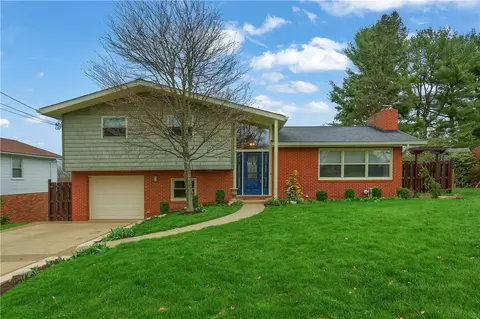 116 Beacon Hill Dr, Moon Township, PA 15108