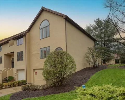 9819 Three Degree Rd, Allison Park, PA 15101