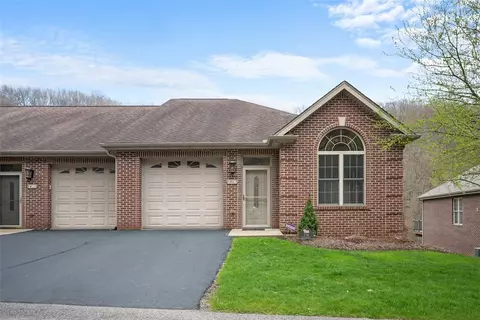 778 Village Dr, Pittsburgh, PA 15237