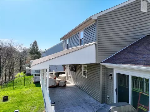 114 Cedar Ridge Dr, Monaca, PA 15061 photo 24