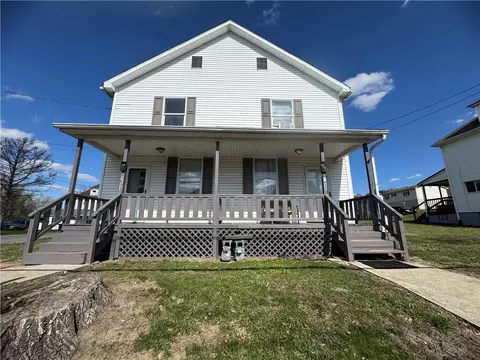 1633 Pittsburgh St, Connellsville, PA 15425