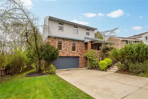 405 Toura Dr, Pittsburgh, PA 15236