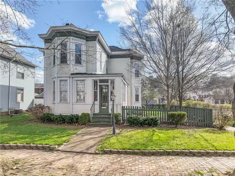 1100 Washington Ave, Monaca, PA 15061