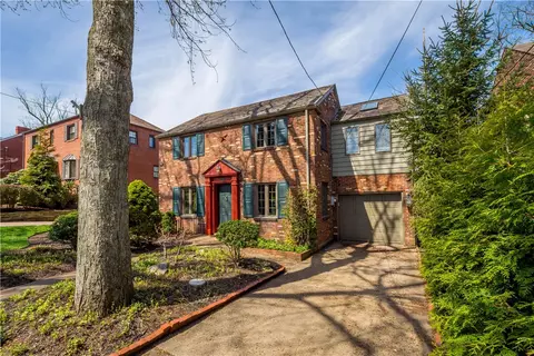 570 Crystal Dr, Pittsburgh, PA 15228