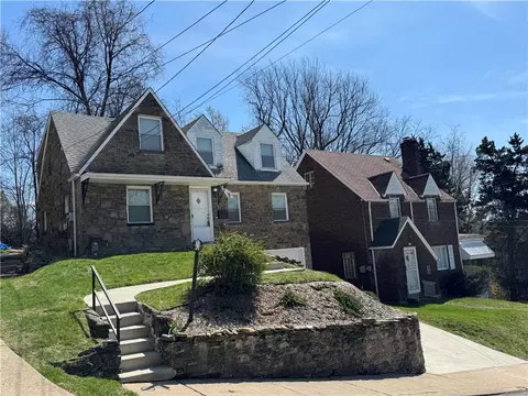 2028 Sampson St, Pittsburgh, PA 15221