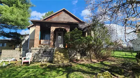 922 36th St, Vandergrift, PA 15690