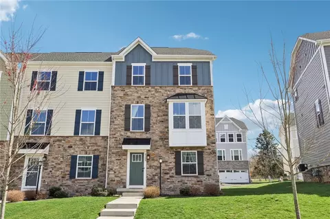 4300 Spruce Rd, Gibsonia, PA 15044