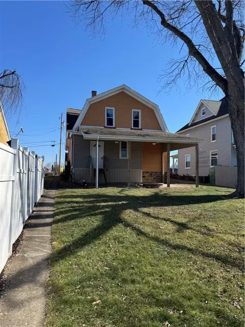 Exterior - 512 Locust St, Irwin, PA 15642 photo 2 of 3